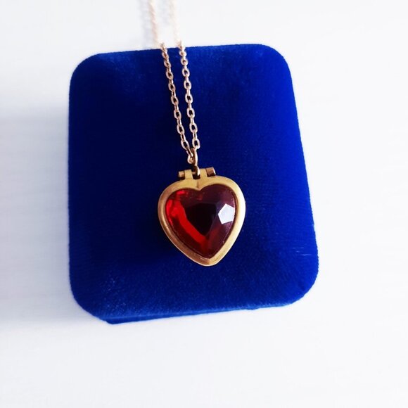 Vintage Locket Charm Necklace Red Heart Pendant Necklace Jewelry for Women - Picture 1 of 8